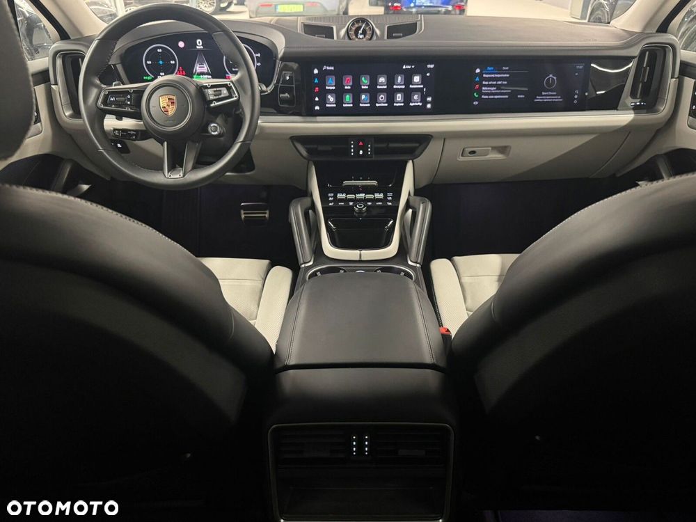 Porsche Cayenne - 14