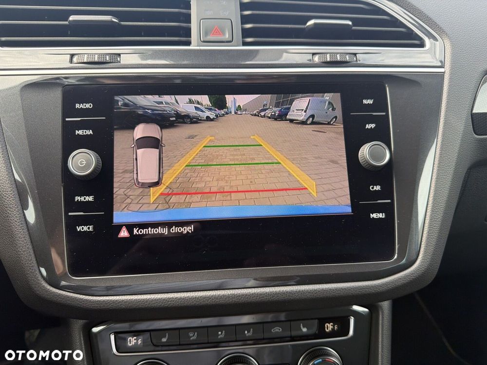 Volkswagen Tiguan - 19