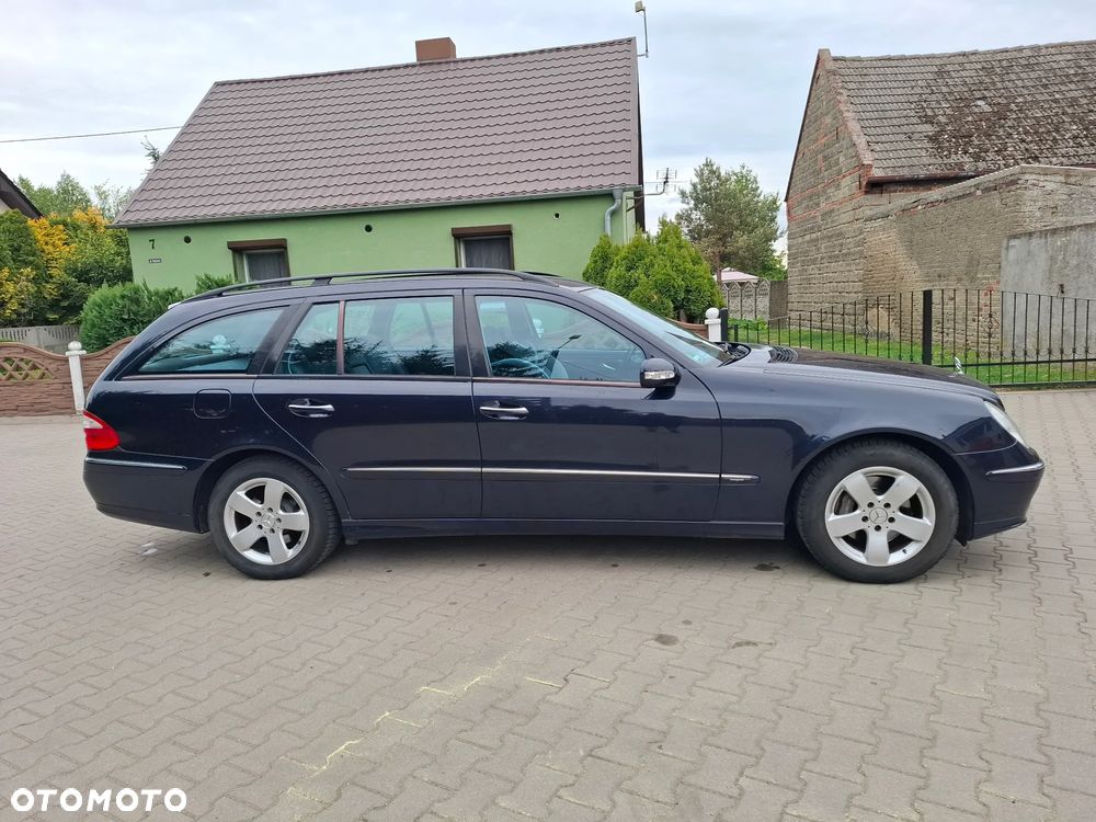 Mercedes-Benz Klasa E 320 T Avantgarde - 24