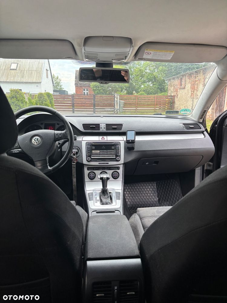 Volkswagen Passat - 14