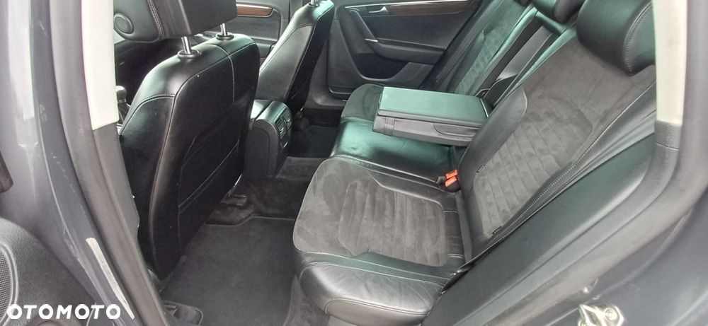 Volkswagen Passat - 25