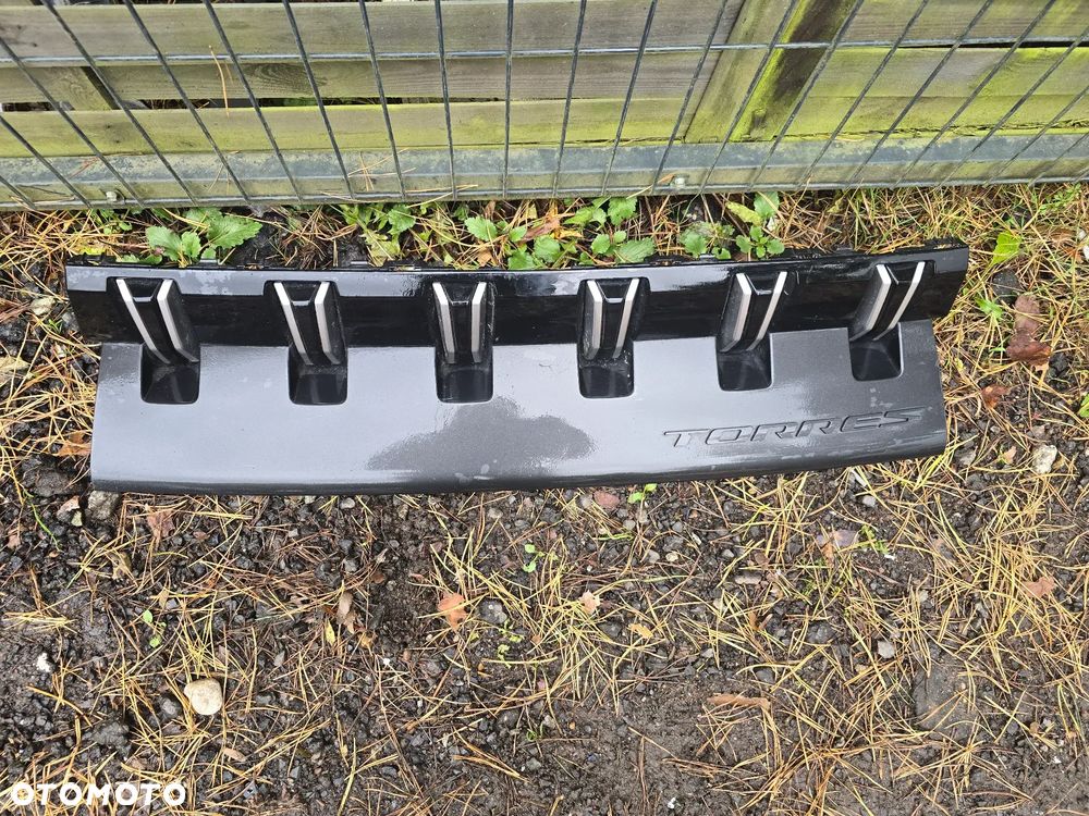 Ssangyong Torres grill atrapa zderzaka przód - 1