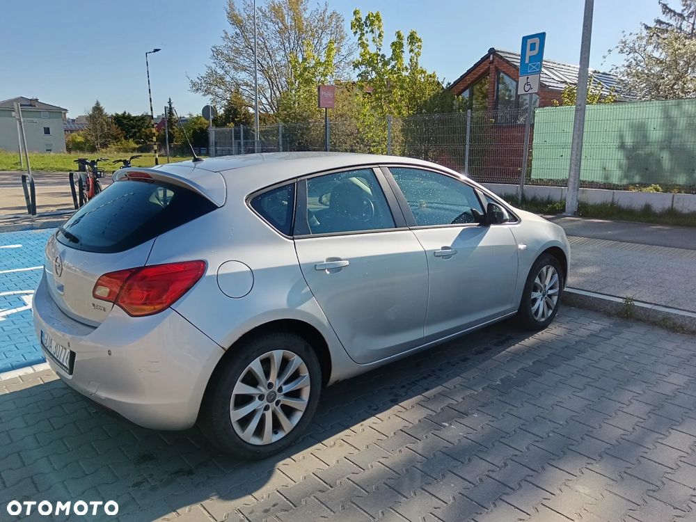 Opel Astra 1.7 CDTI - 8