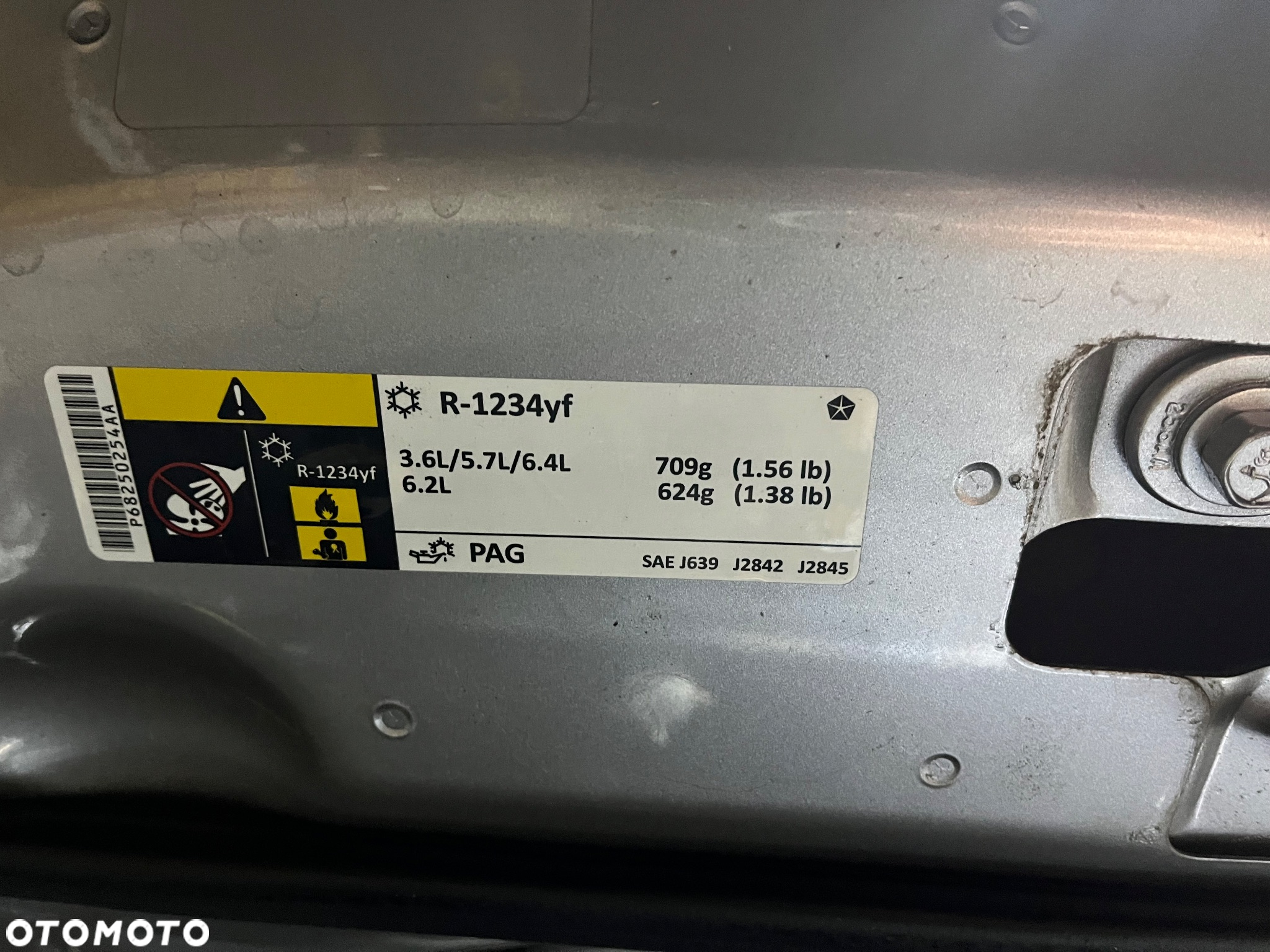 Dodge Challenger 6.4 Scat Pack - 37
