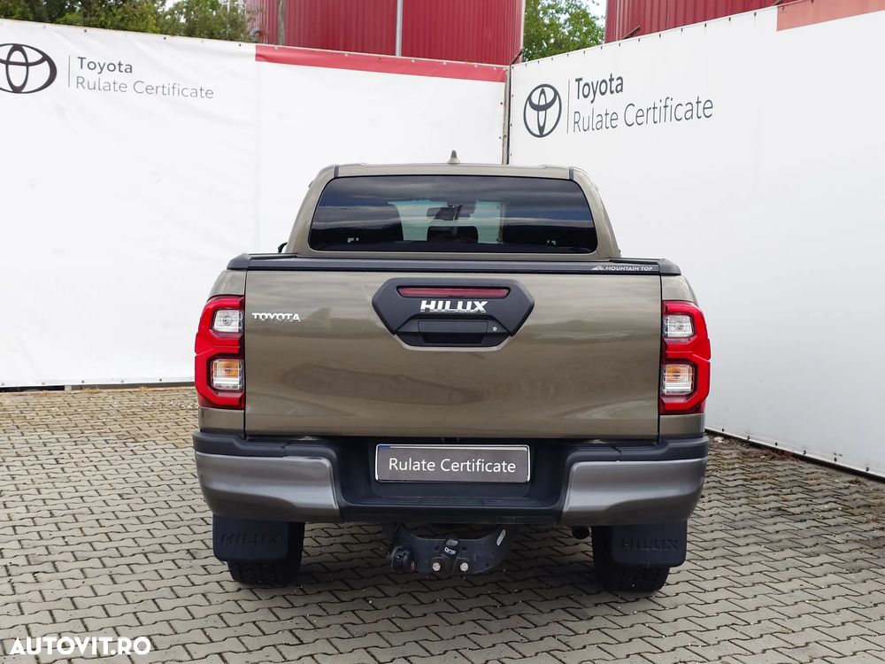 Toyota Hilux 2.8D 204CP 4x4 Double Cab AT Invincible - 8