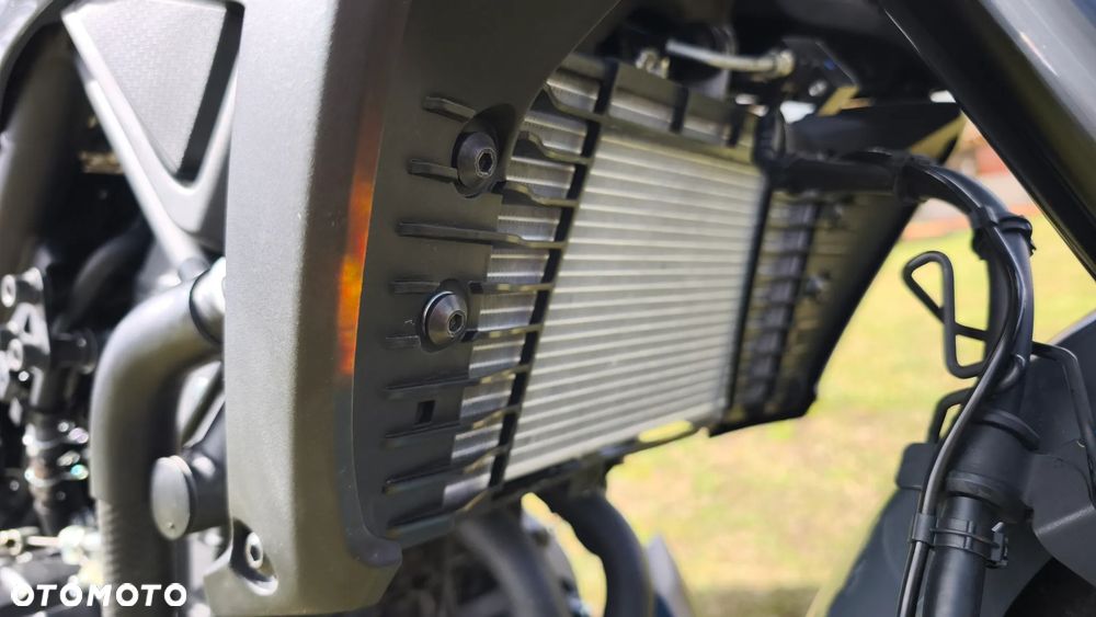 Yamaha MT - 12