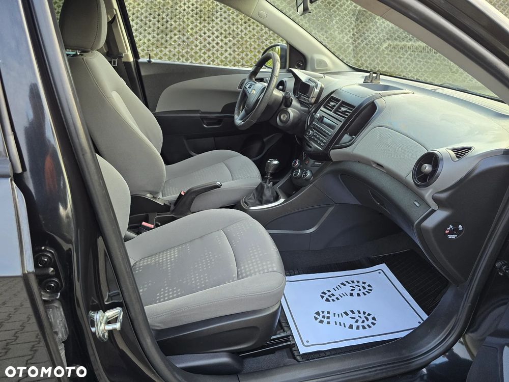 Chevrolet Aveo - 24