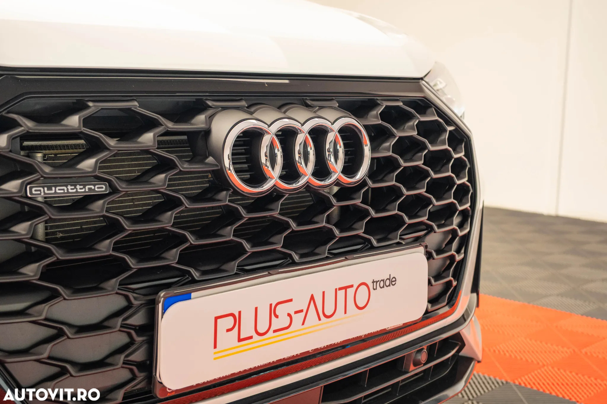 Audi Q3 Sportback 2.0 40 TFSI quattro S tronic S Line - 4