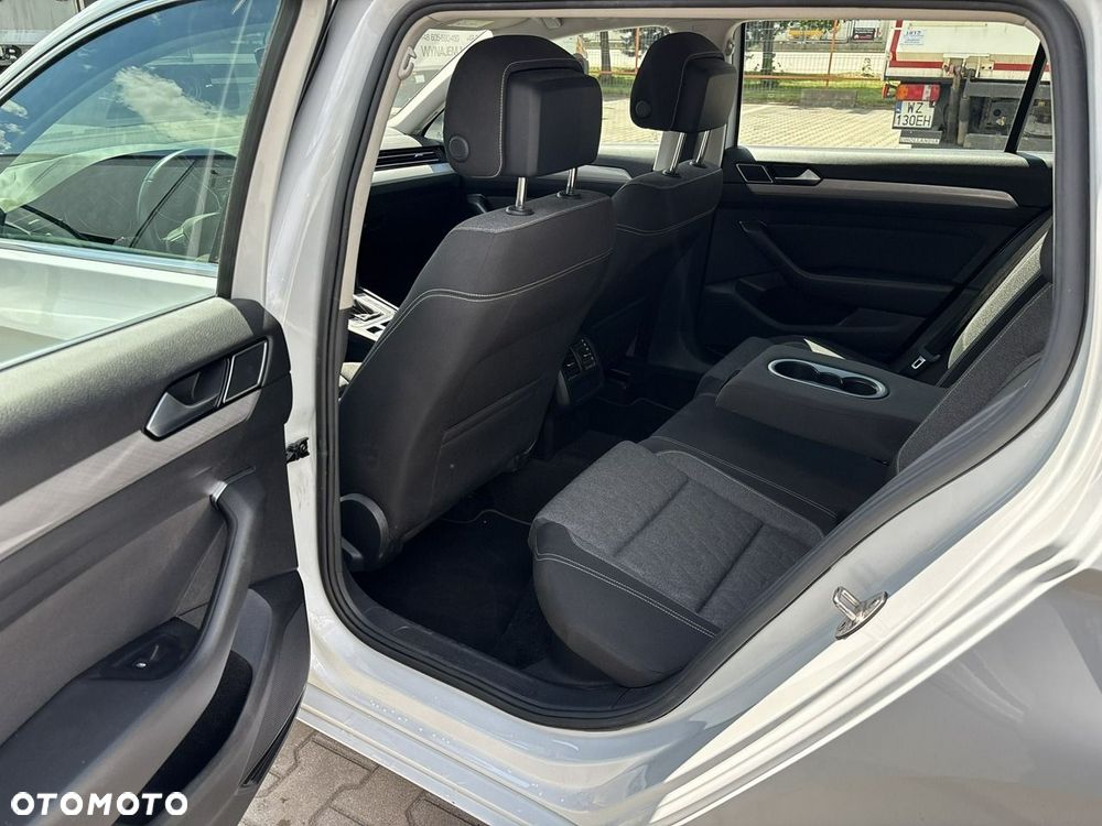 Volkswagen Passat 1.5 TSI EVO Business DSG - 19