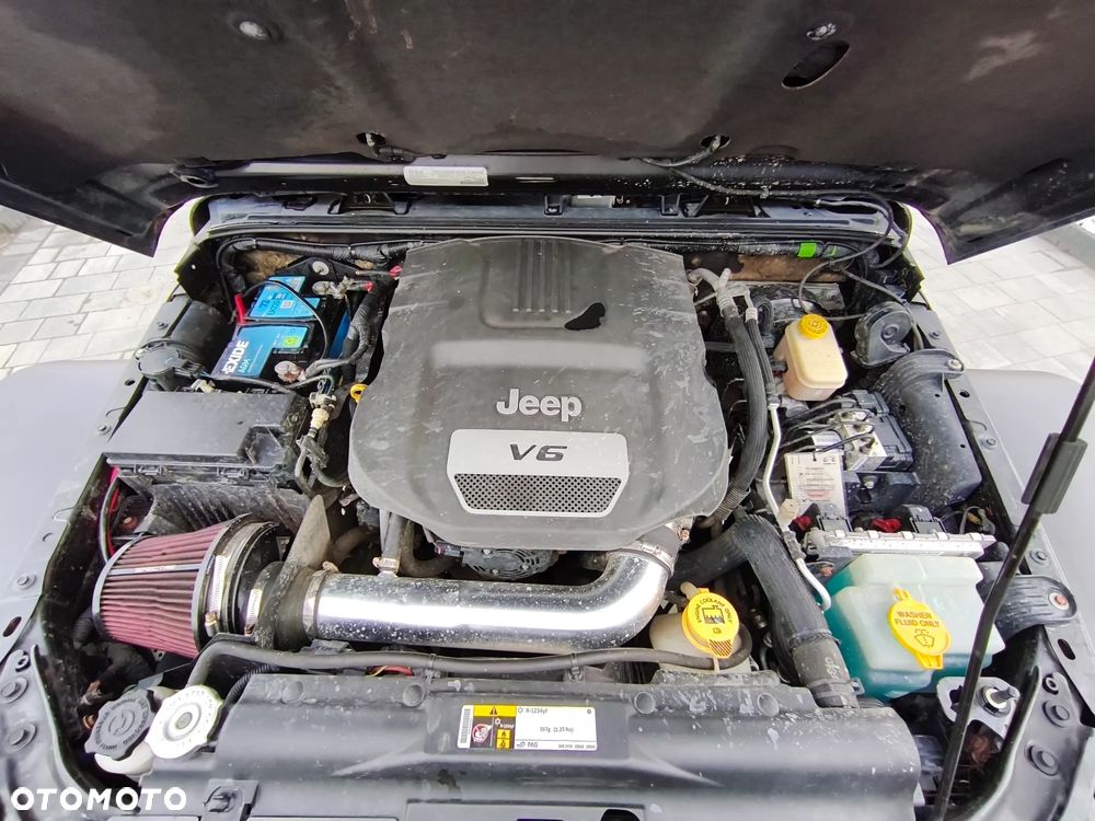 Jeep Wrangler 3.6 Unlim Sahara - 26