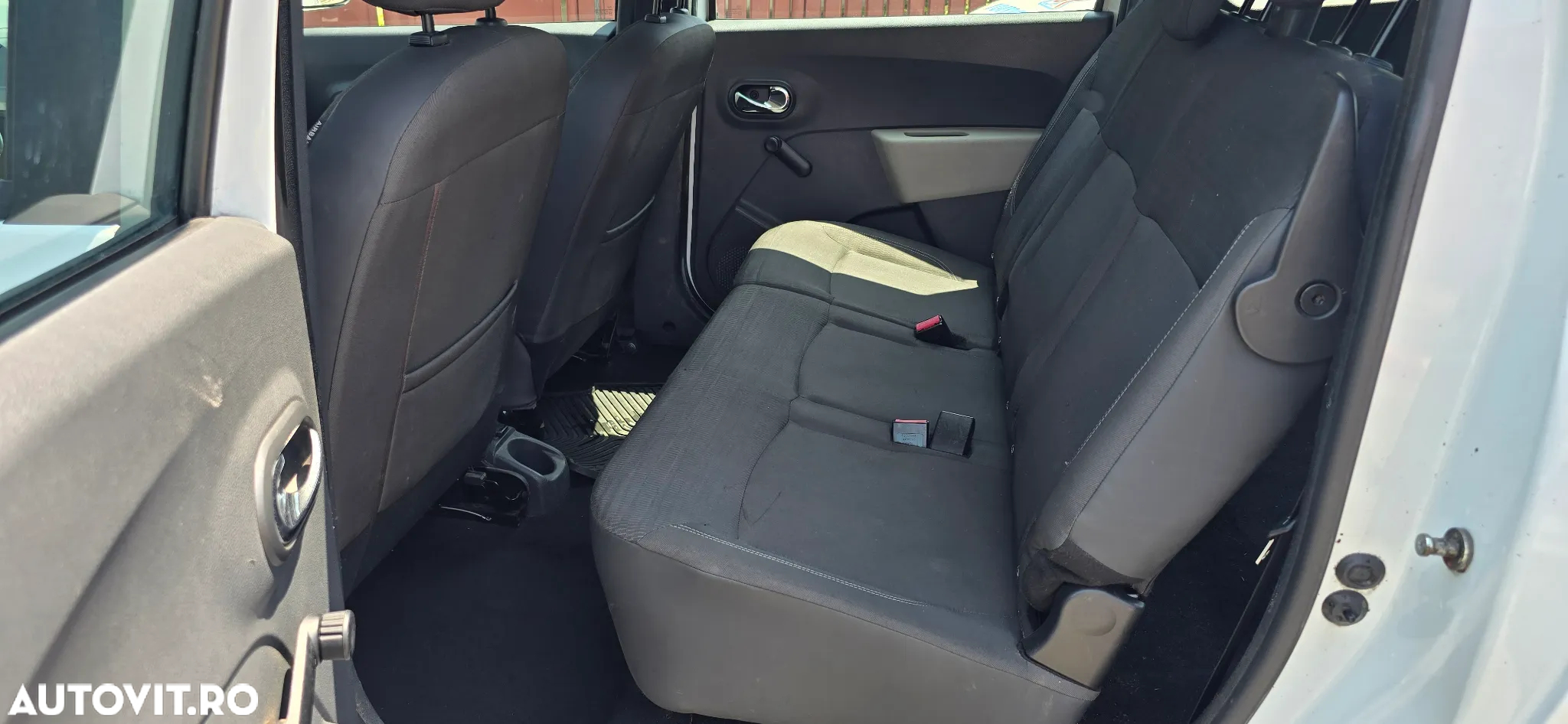 Dacia Lodgy 1.5 dCi 90 CP Laureate - 10