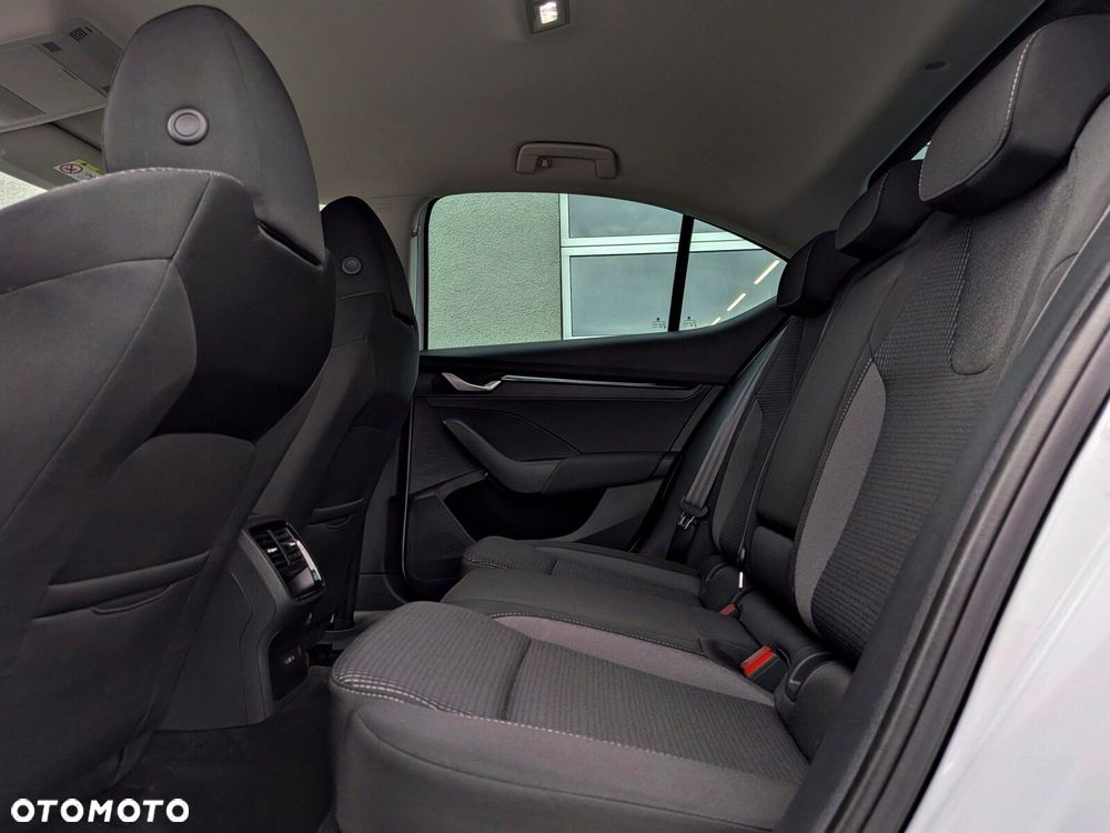Skoda Octavia 1.5 TSI mHEV Selection DSG - 11