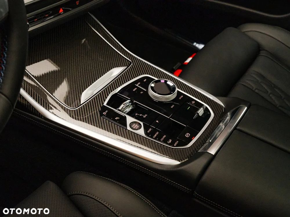 BMW X7 M60i xDrive - 11