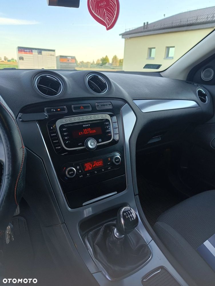 Ford Mondeo - 15