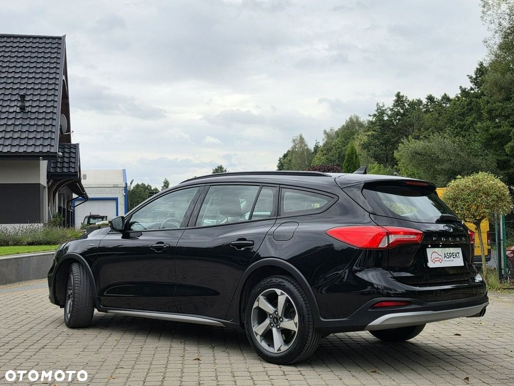 Ford Focus - 32