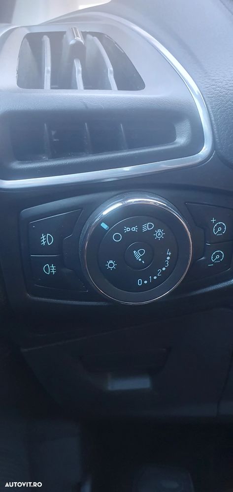 Ford Focus Turnier 1.0 EcoBoost Start-Stopp-System Titanium - 17