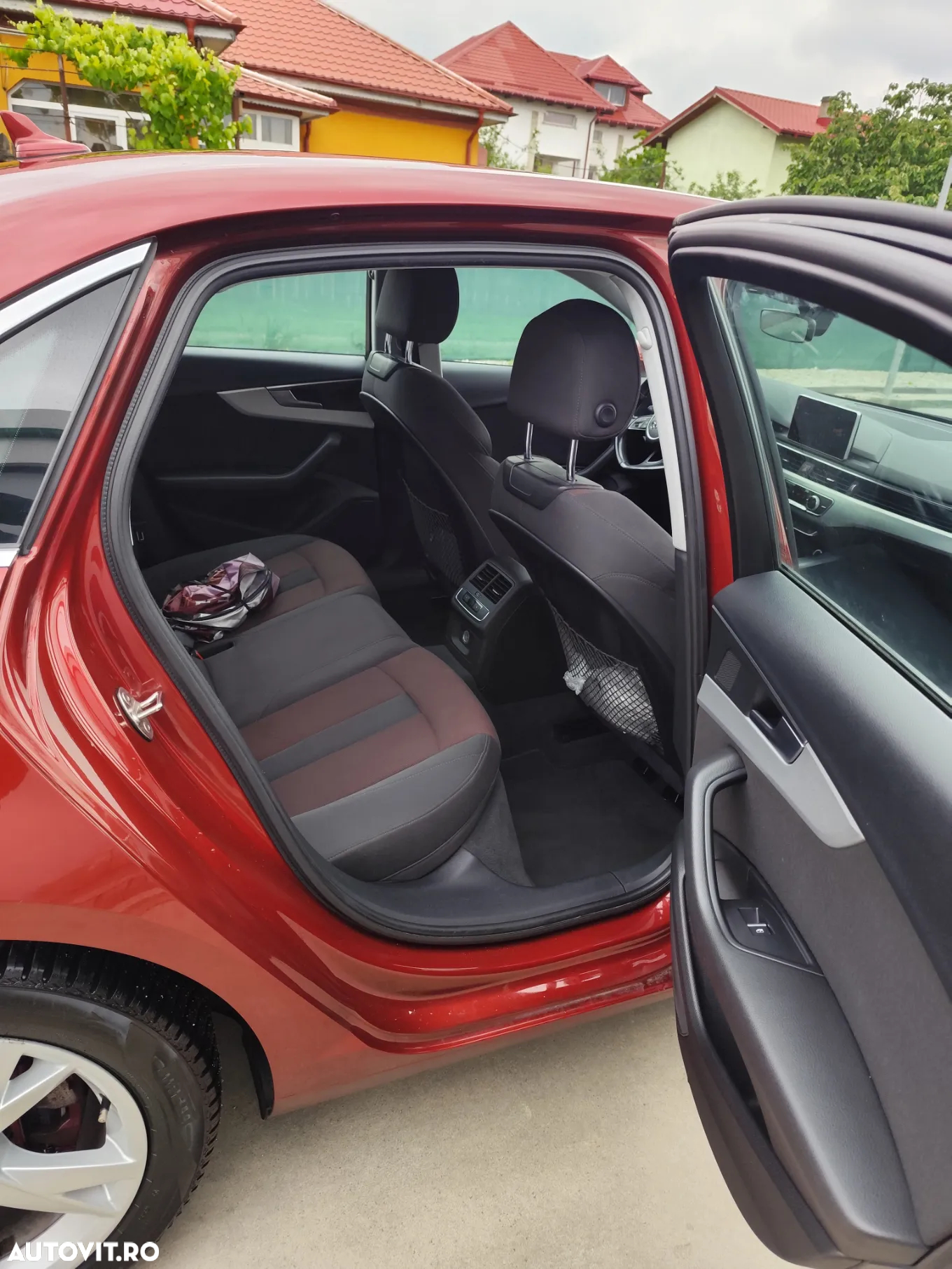 Audi A4 2.0 TDI S tronic Design - 11