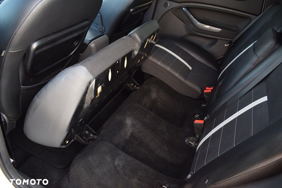 Ford Kuga 2.0 TDCi Titanium - 10