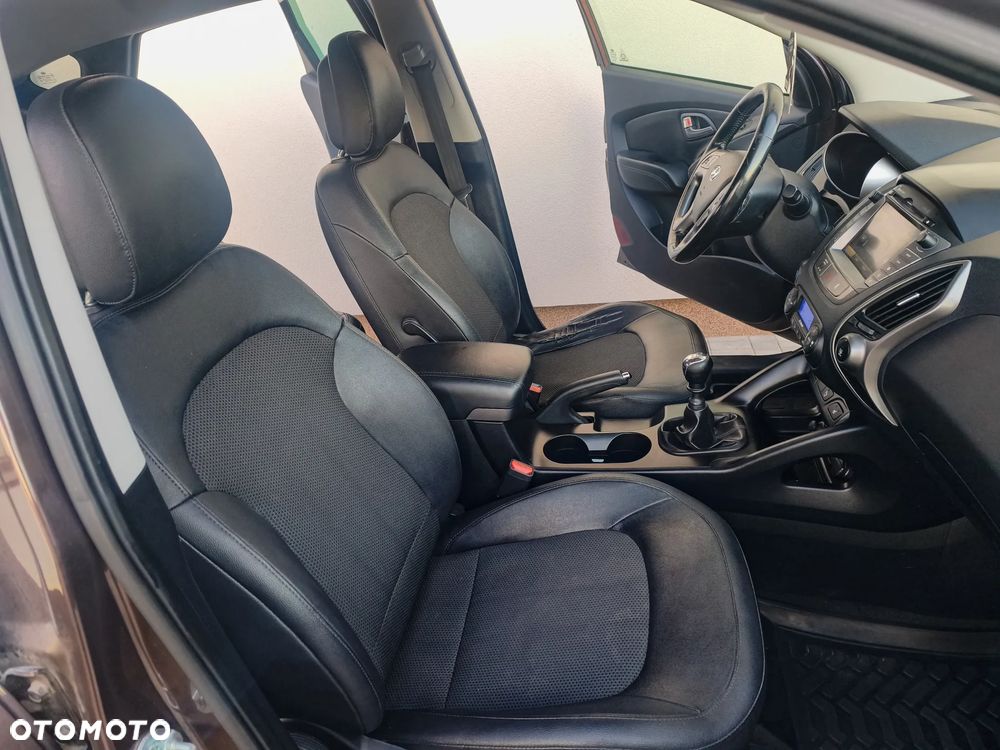 Hyundai ix35 1.7 CRDi 2WD Fifa World Cup Edition - 13