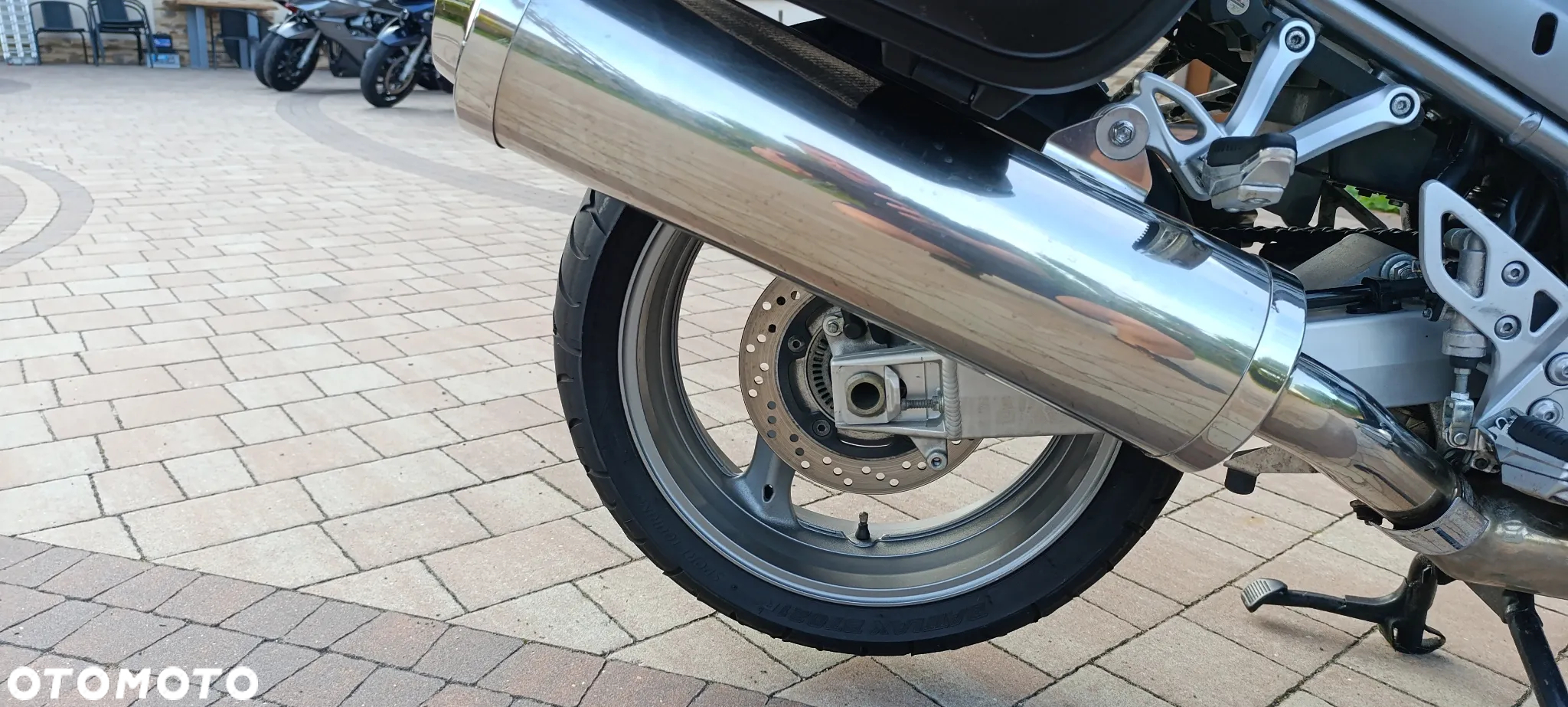 Suzuki GSX - 23