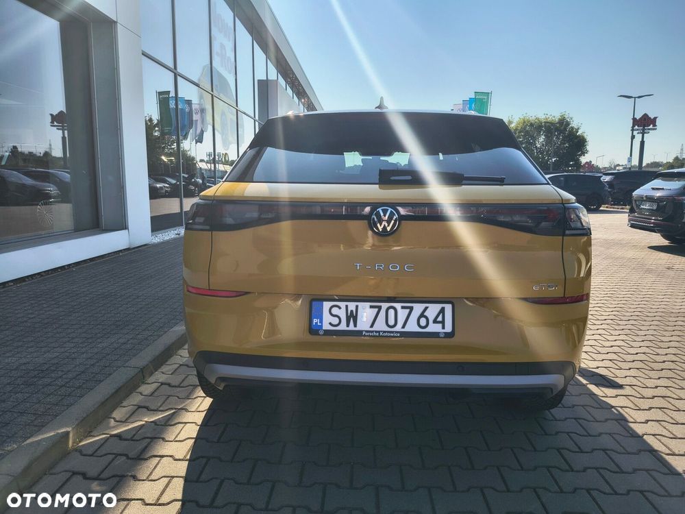 Volkswagen T-Roc - 8