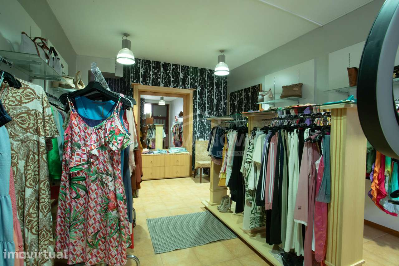 Loja Comercial em Santa Marinha (Candal) - Grande imagem: 3/25