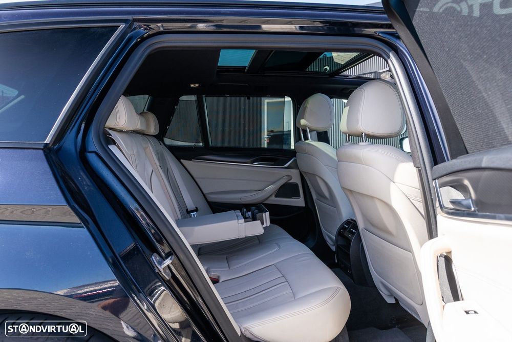 BMW 520 d Pack Desportivo M Auto - 14