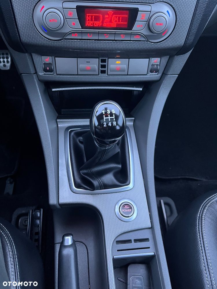 Ford Focus 1.8 Ghia - 15