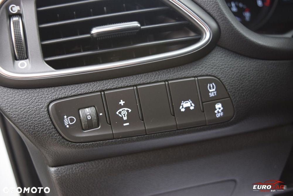 Hyundai i30 1.4 YES - 27