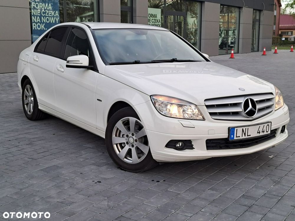 Mercedes-Benz Klasa C 180 BlueEFFICIENCY 7G-TRONIC - 6