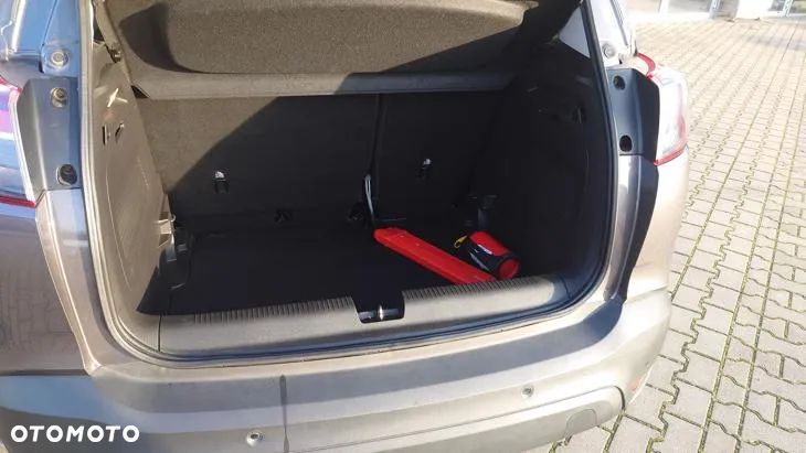 Opel Crossland X - 24