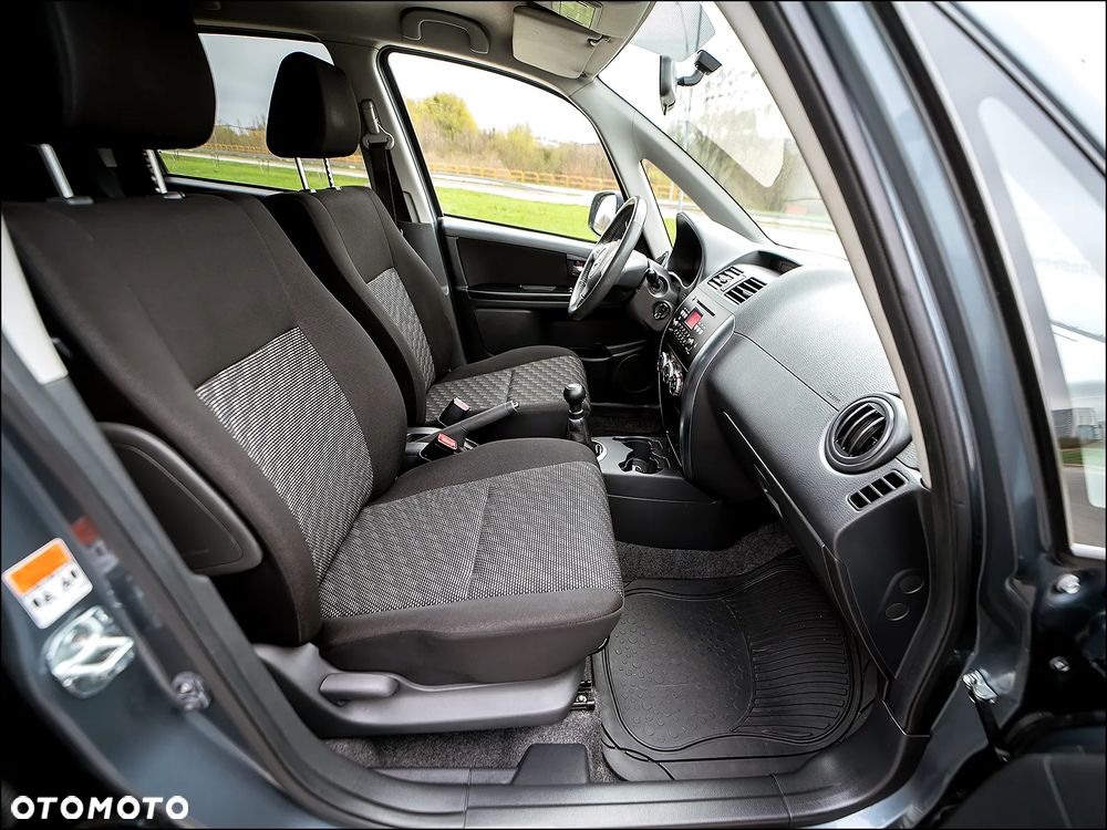 Suzuki SX4 - 34