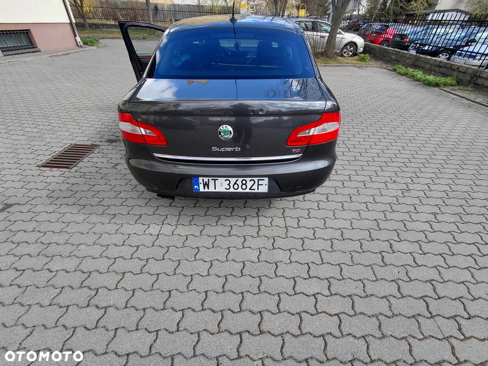 Skoda Superb 2.0 TDI DSG Elegance - 3
