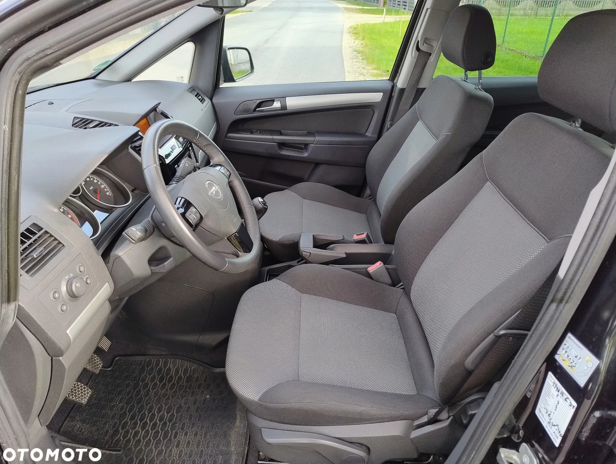 Opel Zafira 1.8 Navi - 11