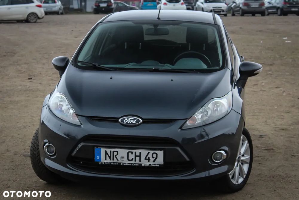 Ford Fiesta 1.25 Ambiente - 2