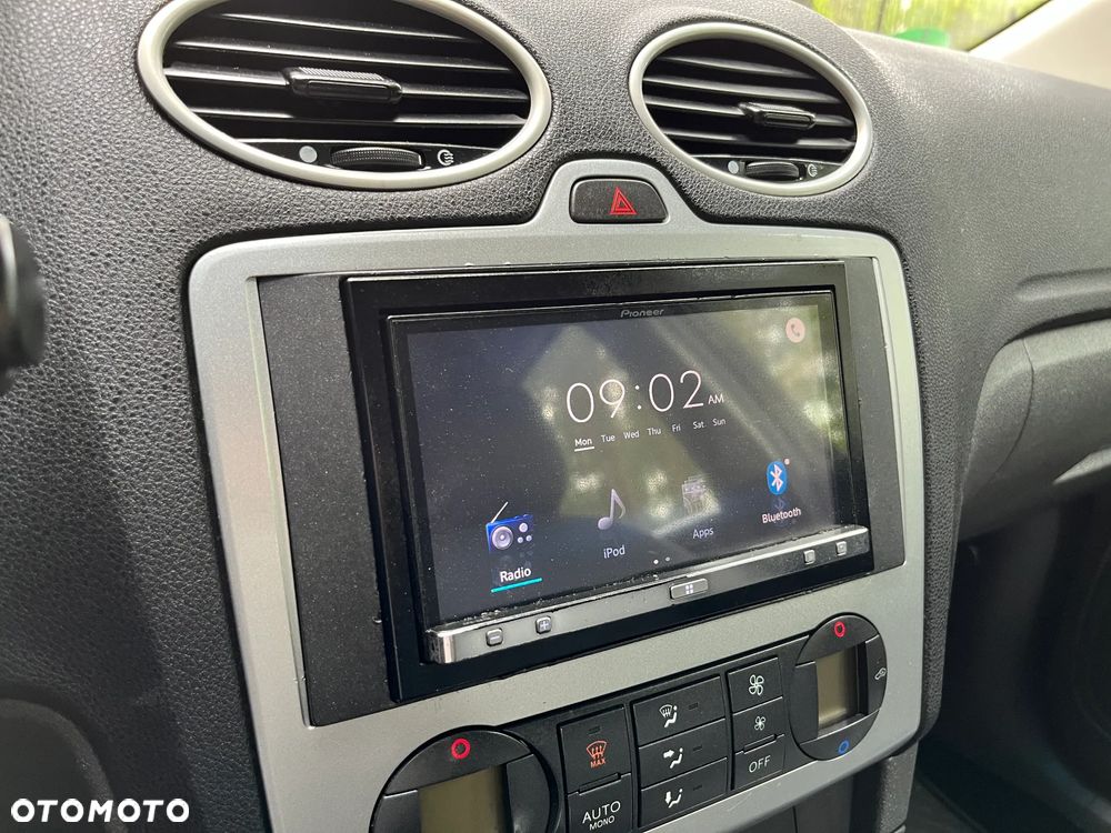 Ford Focus Ambiente - 11
