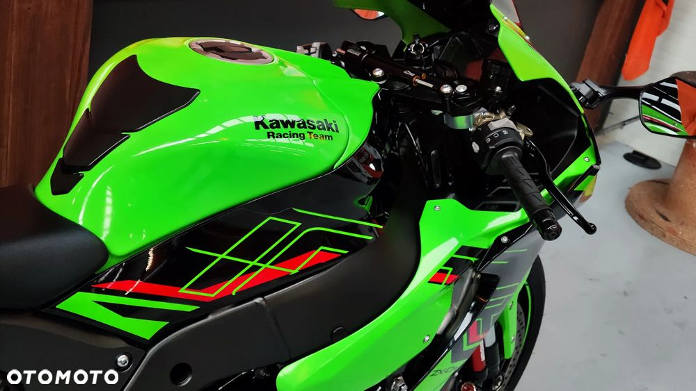 Kawasaki ZX - 18
