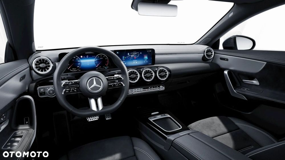 Mercedes-Benz CLA 200 AMG Line 7G-DCT - 30