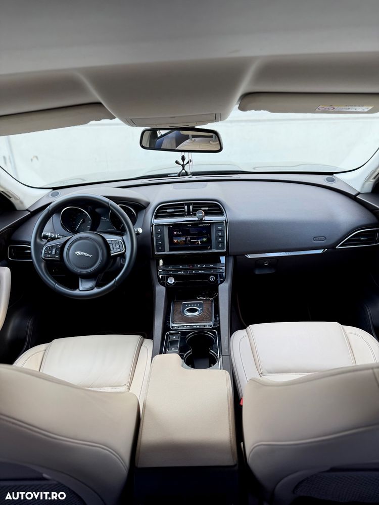 Jaguar F-Pace 20d AWD Prestige - 7