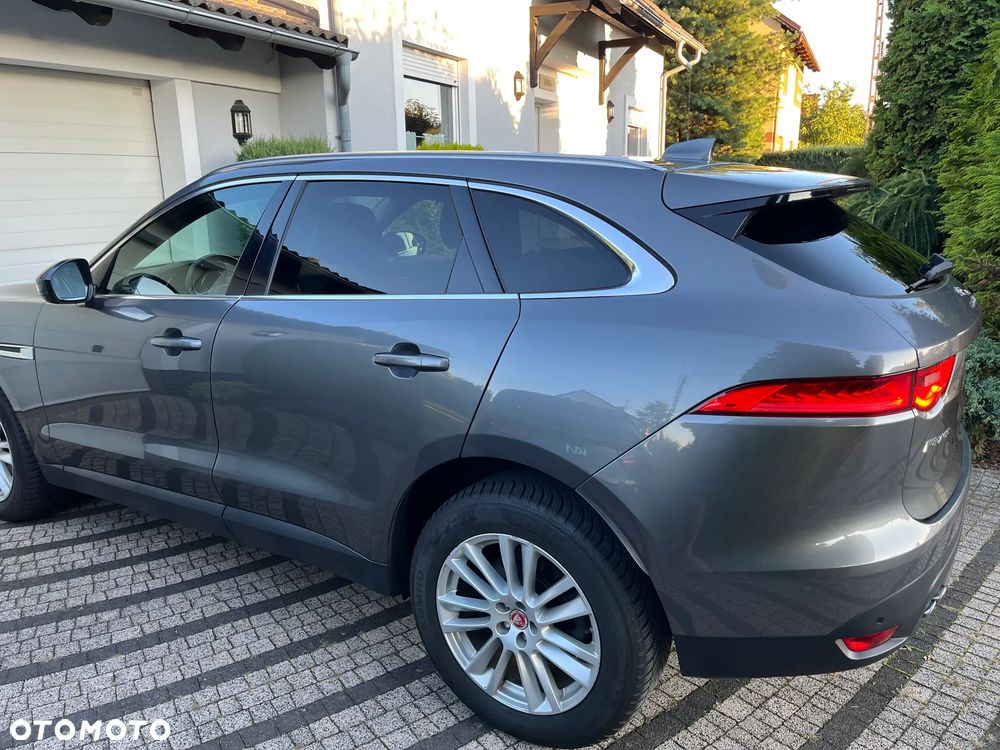 Jaguar F-Pace - 29