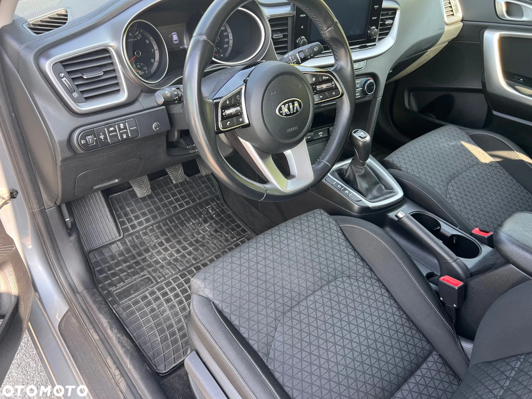 Kia Ceed 1.5 T-GDI M - 20