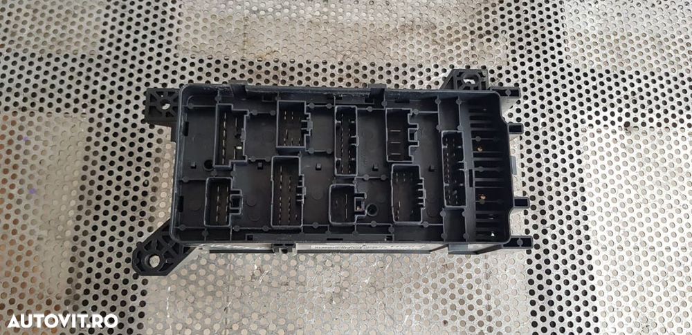 Modul Bcm Panou Sigurante Modul Confort Kia Carnival 2.9 Crdi Euro 3 - 4