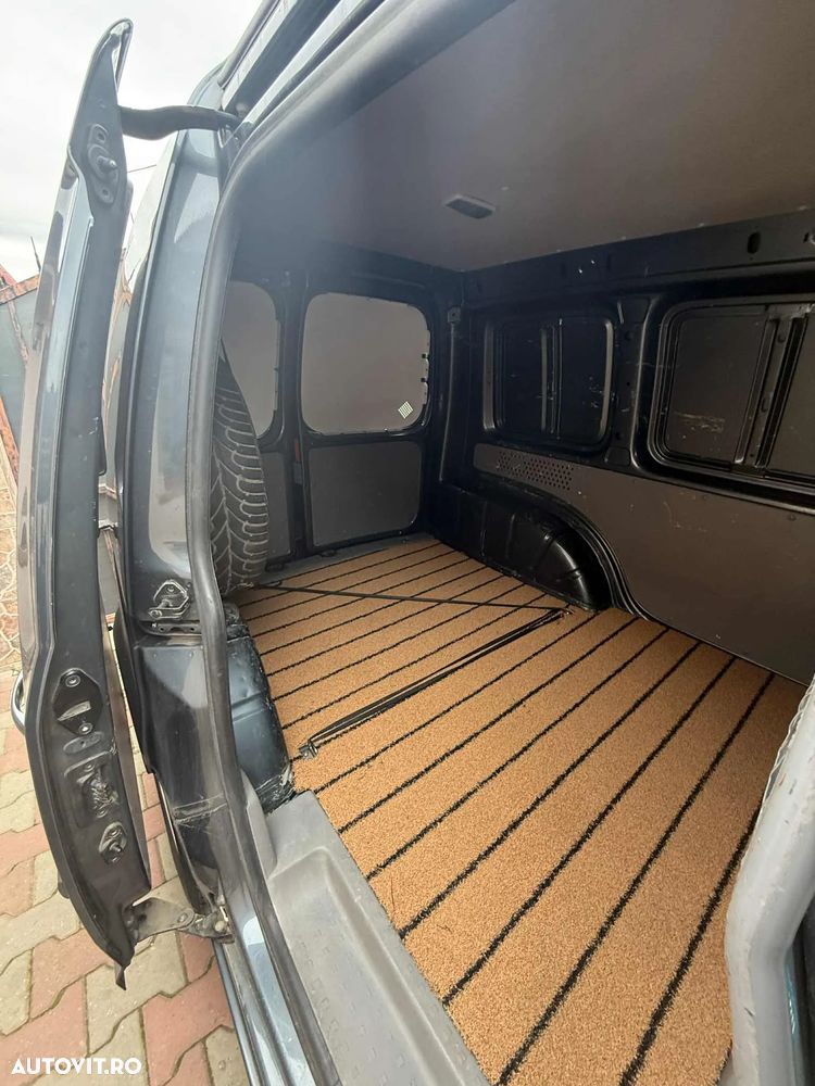 Volkswagen Caddy - 13