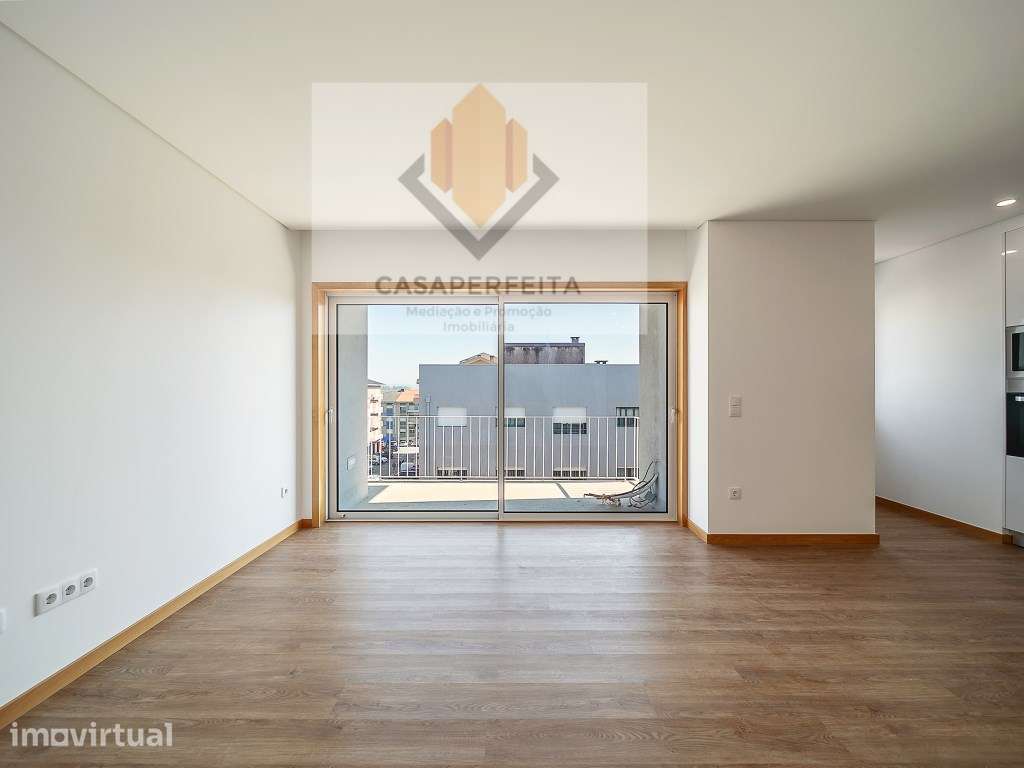 Apartamento T1 Novo com Varanda Ampla e Lugar de Garagem - Oliveira... - Grande imagem: 5/31