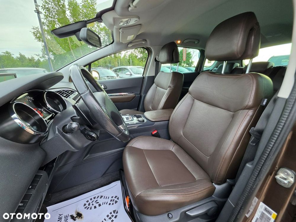 Peugeot 3008 Hybrid4 - 29