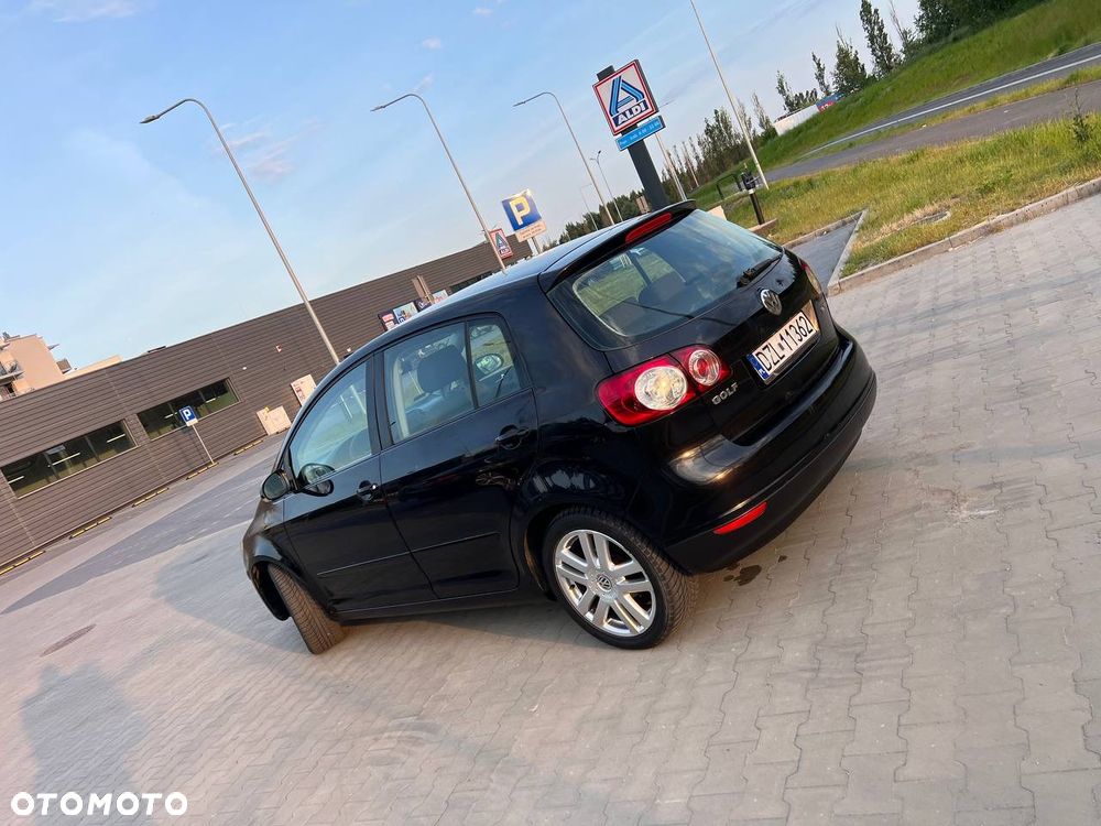 Volkswagen Golf - 8