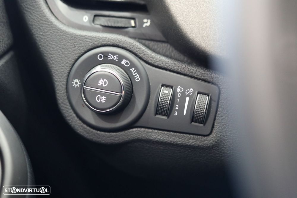 Fiat 500X 1.3 MJ City Cross S&S - 23