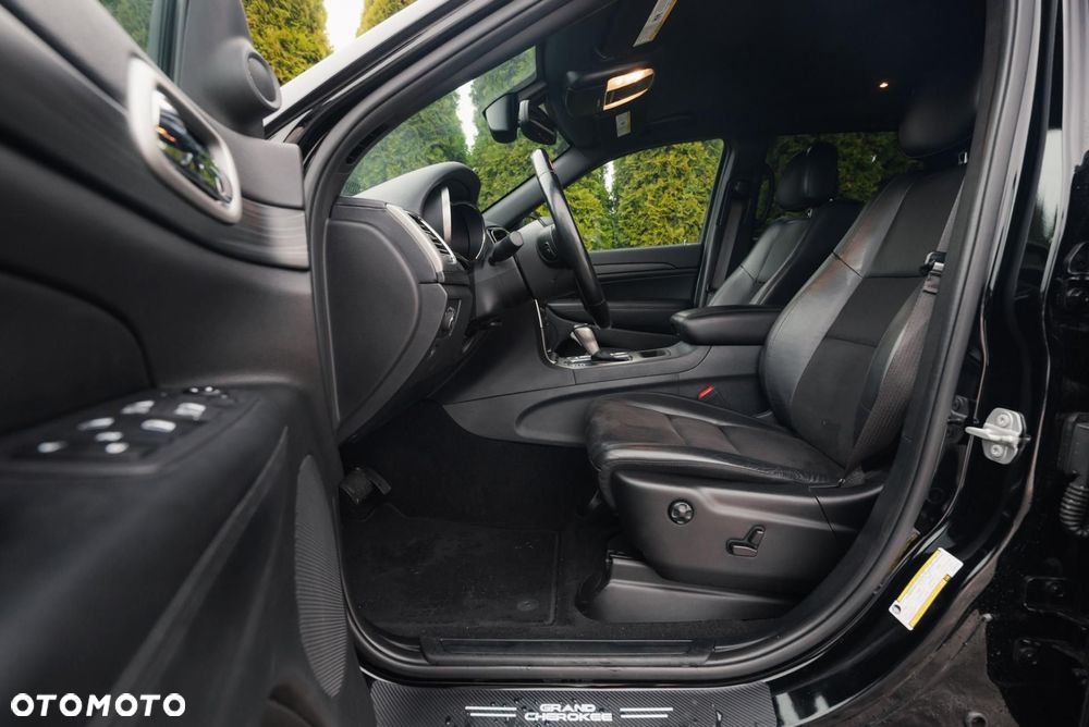 Jeep Grand Cherokee - 13