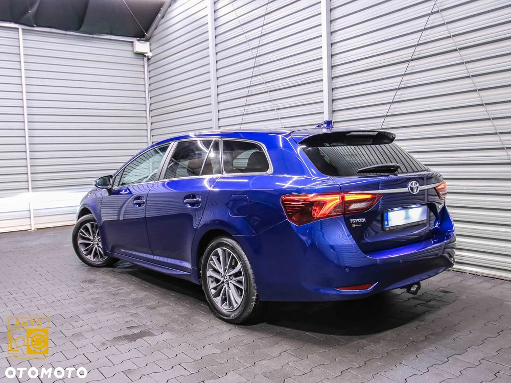 Toyota Avensis 2.0 D-4D Prestige - 4
