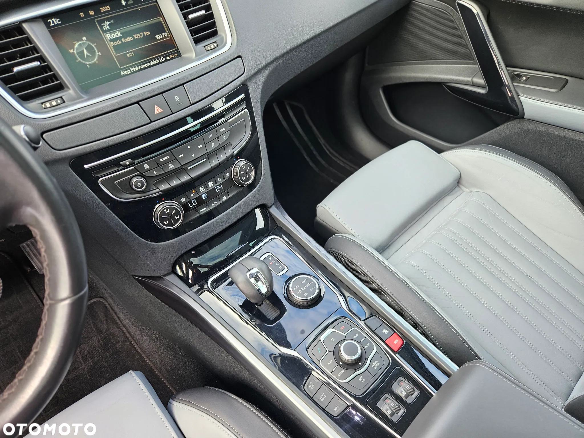 Peugeot 508 RXH Hybrid4 - 17